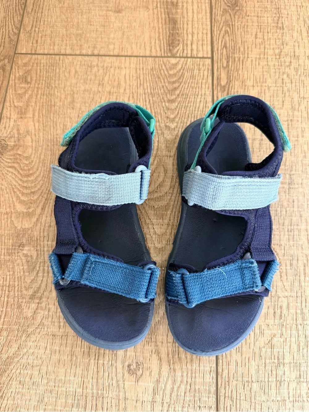 Cat & Jack boys hook and loop blue sandals (13)
